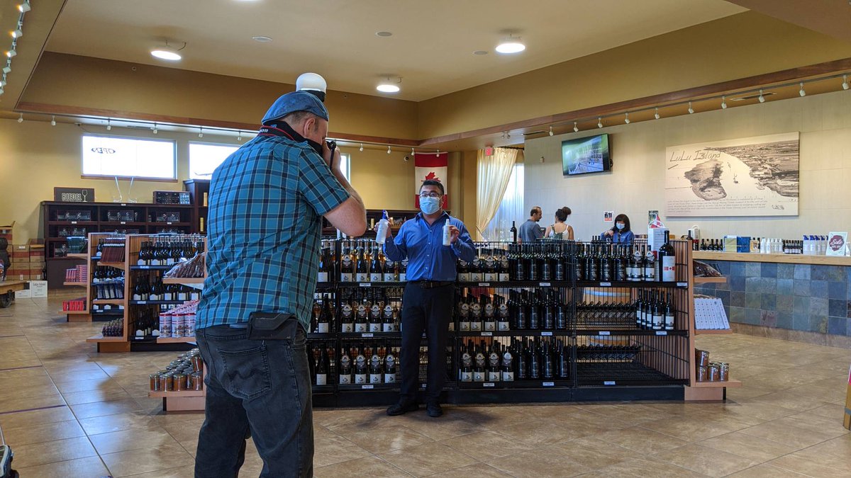 kumquatmktg's tweet photo. Behind the scenes of the #WeAreTourism movement. @VisionPhotogs @KellyLiberatore and I have been uncovering stories from tourism &amp; hospitality biz across Metro Vancouver.

📍@CenturyPlazaVan, @LuluIslandWine, @Coq_Heritage &amp; Vancouver Whale Watch

#storyteller #freelancer https://t.co/nH3qQ0ivL1