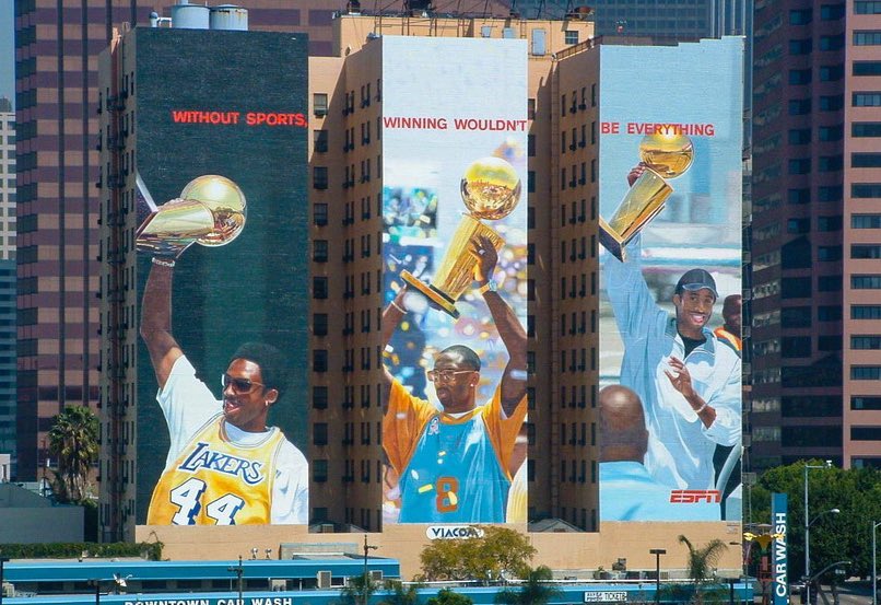 AlbertoPereiro's tweet photo. Ahora en LA
#RememberKobe https://t.co/13d2CTGq3K