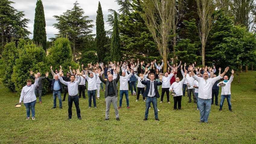 DO Empordà (@doemporda) on Twitter photo Tot el nostre suport i molts ànims als nostres 'germans' de la restauració, especialment als membres dels col·lectius La <a href="/CuinaEmpordanet/">Cuina Empordanet</a> i <a href="/LaCuinadelVent/">La Cuina del Vent</a> ❤️ Tot el nostre suport i molts ànims als nostres 'germans' de la restauració, especialment als membres dels col·lectius La <a href="/CuinaEmpordanet/">Cuina Empordanet</a> i <a href="/LaCuinadelVent/">La Cuina del Vent</a> ❤️