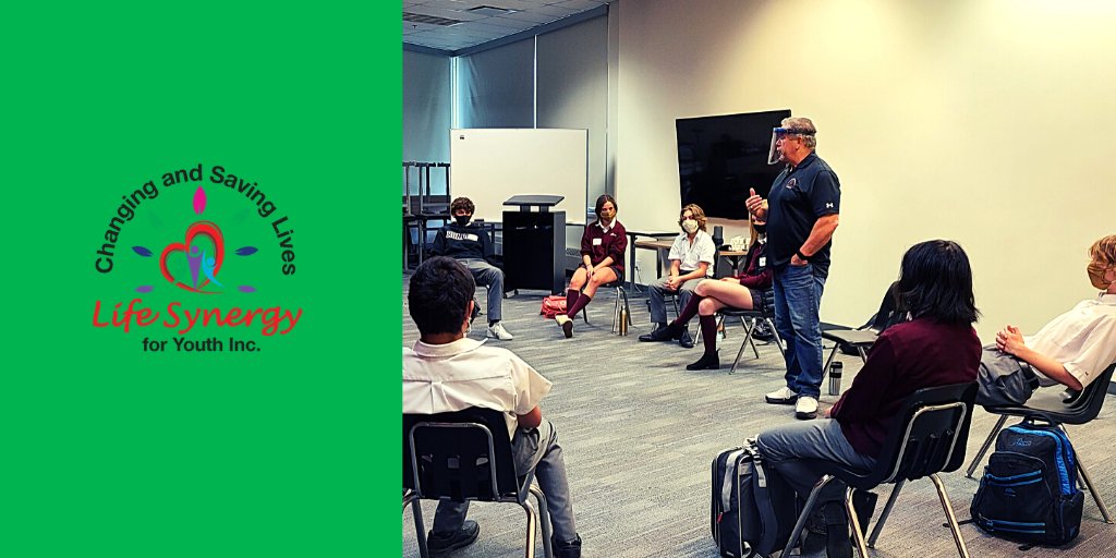 I hit a major COVID milestone: Presenting in-person last week at Rundle College! (I think I pull off the face-shield look pretty well!) I was thrilled to connect with students for the first time in months. Learn more about my programs: lifesynergy4youth.com/programs/