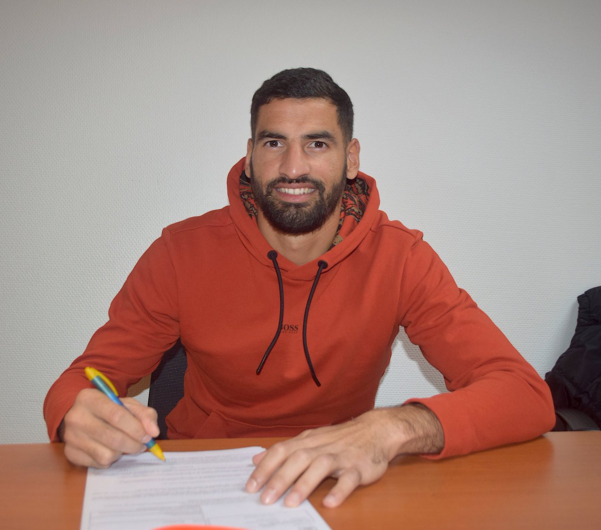 Très heureux de prolonger mon contrat jusqu’en 2023. +2 ✅ 🙏🏽 <a href="/FCSM_officiel/">FC Sochaux-Montbéliard</a>  <a href="/SoniaSouid/">Sonia Souid</a> <a href="/SamySouid/">souid samy</a>