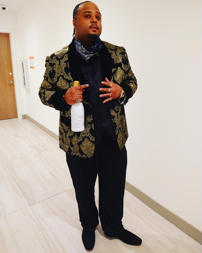 KingLR_'s tweet photo. That was a personal for my nigga VDO 10/10💯s #MaxwellLegend #KingLR #MoneyHungry https://t.co/mWIJXbsVBX