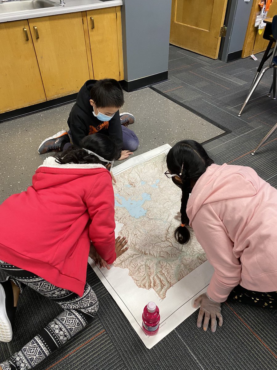 WolfeWanders's tweet image. How do you begin the Geo-Inquiry process with Ss? We used National Geographic Explorer Case Studies to identify Geo-Inquiry steps  and analyze maps in @joeriis 2 year journey studying pronghorn migration patterns. #natgeoeducation #NatGeoCertified #bsdpride #educatorexplorer