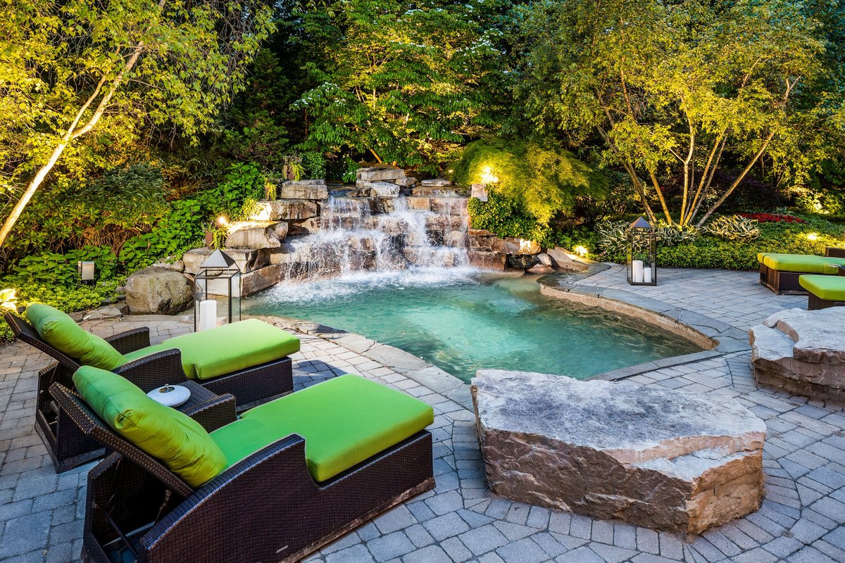 LucineTarman's tweet photo. 😍OUR MOST GORGEOUS LISTING😍
𝟔𝟗𝟑𝟓 𝐂𝐚𝐫𝐫𝐢𝐧𝐠𝐭𝐨𝐧 𝐂𝐢𝐫 𝐖, 𝐖𝐞𝐬𝐭 𝐁𝐥𝐨𝐨𝐦𝐟𝐢𝐞𝐥𝐝
.
🔺FOR ALL DETAILED INFORMATION ABOUT THIS LISTING, CLICK THE LINK BELOW.🔺
https://t.co/S6sALW1Lbw 
.
$1,095,000
.
📱248.275.8944
📩lucine@tarmanco.com
https://t.co/ZQ2fSiQR4v https://t.co/KoM3AvriQ5