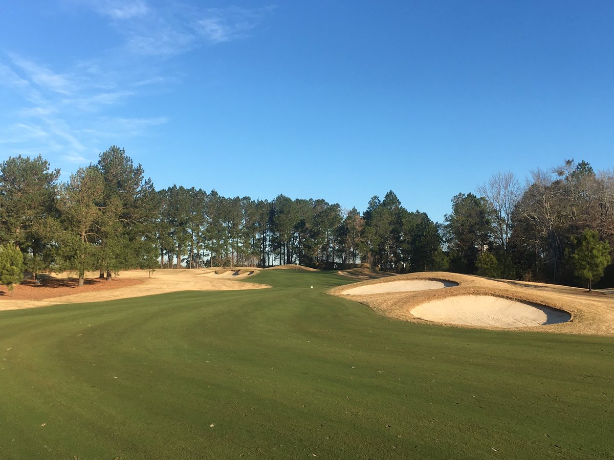 preinhardtgcs's tweet photo. It wonโt be long until the @geoponics #Endurant TE starts flowing onto fairways. It has been a game changer for us. #FairwaysToHeaven #TurfColorantContest https://t.co/LwsHcM2Smo