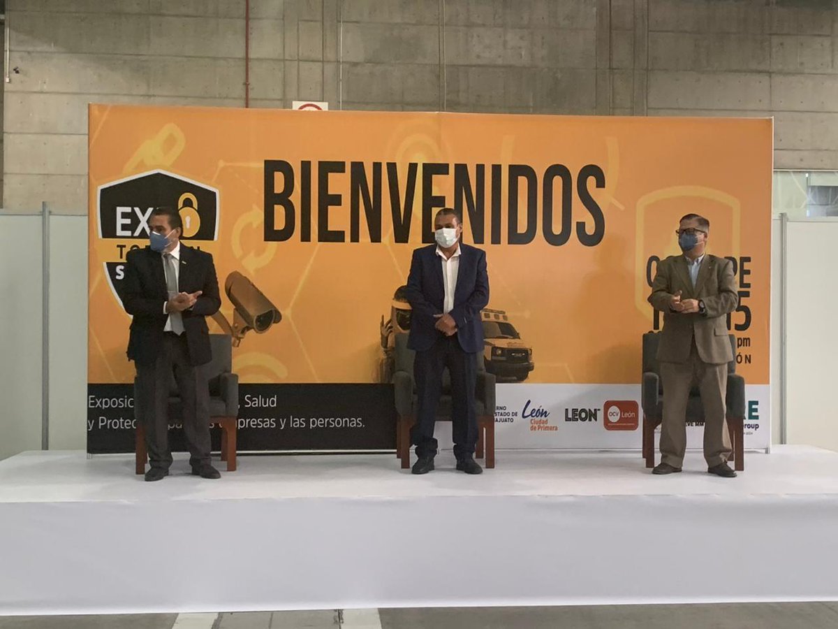 reneeluna's tweet photo. El Subsecretario del Trabajo @marcoarv
participa en la Expo Todo en Seguridad🔒 que se realiza en @poliforumleon. Para @gobiernogto y para la @SEGOBGto es primordial la seguridad de los trabajadores.
#EventoResponsable #PoliforumSanoyProtegido
#UnidosSomosGrandeza https://t.co/XE1LCTNhoz