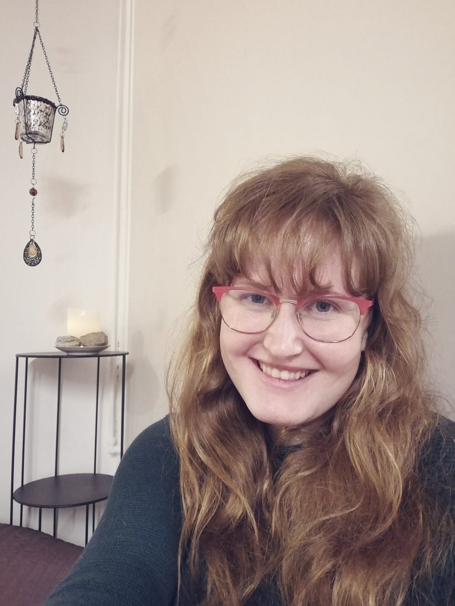 IntuitionVhe's tweet photo. Just had a wonderful healing energetically holding someones hand. You can find magic by simply breathing. In and out.
(And yes - that is my tongue😋) 💖 https://t.co/4uZtb97CeM