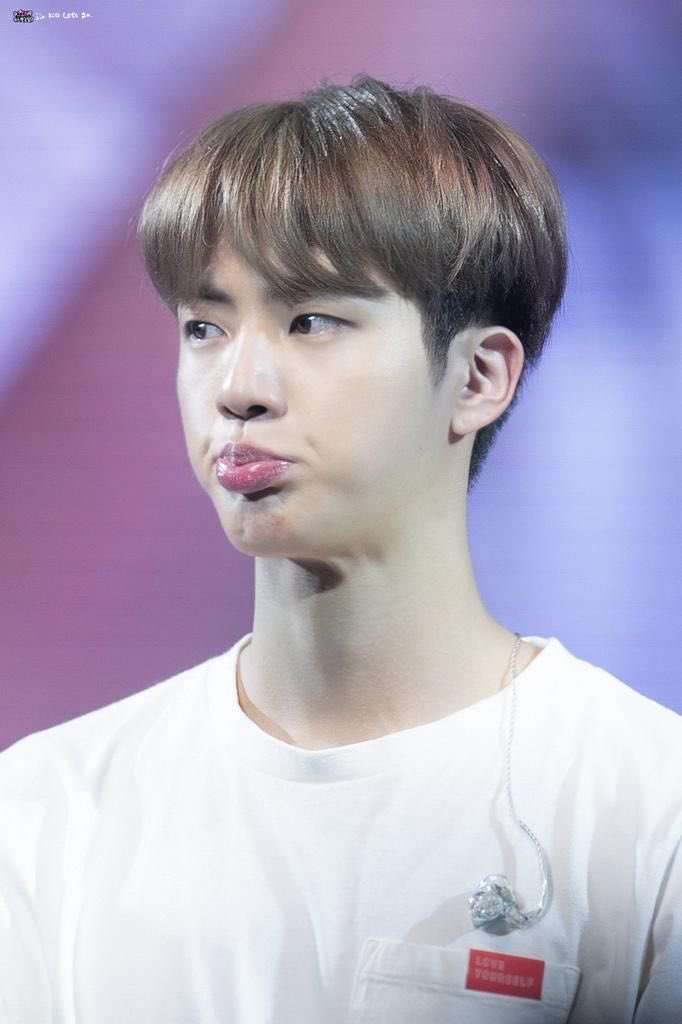 Pouty lips 