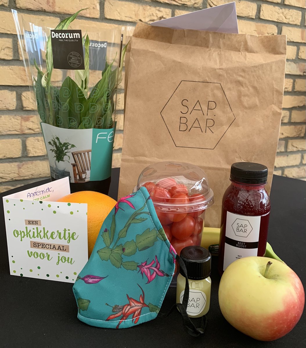 HoflandFP's tweet photo. Een extra #boost voor ons #team in deze uitdagende tijd waarin van iedereen #flexibiliteit en #medewerking wordt verwacht. #SAPbar @olafvdvoort @airsopureNL #Health #wijdoenwelmee #mondkapjes #Corona https://t.co/ljHbNocSy2