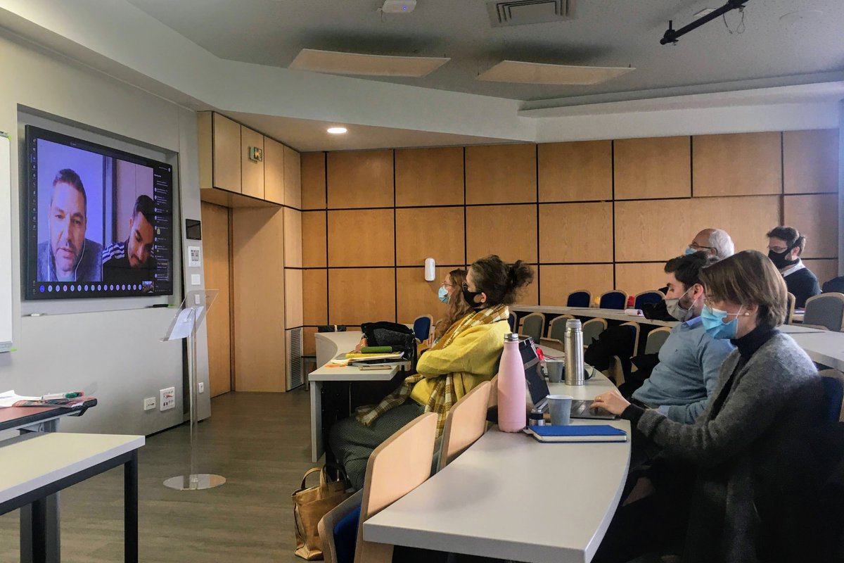 PerspectivesCr1's tweet photo. Questionner "Complexité, violence, réflexivité, marges", par @OusamaBouiss. 
Merci à Maxime Massey et Stéphane Jaumier pour leur discussion. https://t.co/a1XvtAIAm9