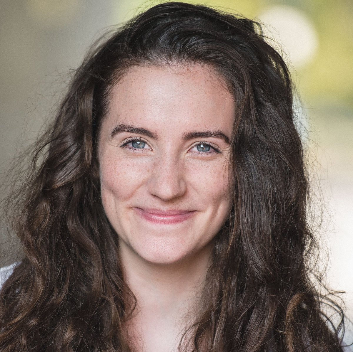 angharadmort's tweet photo. Thank you @MCarloPhoto for these wonderful headshots and a super fun afternoon shooting them! #headshots #bringonthirdyear https://t.co/DzpMGljMKe