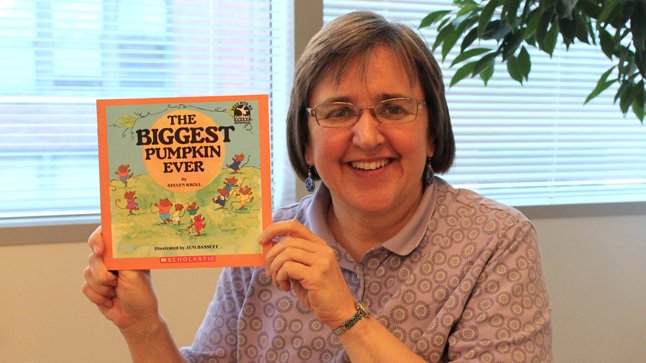 Halloween &amp; Animal Fun Exploring Big, Bigger, and Biggest.
Two story books that have fun w/ measurement:
earlymath.erikson.edu/halloween-and-… 

#halloween #kidsbooks