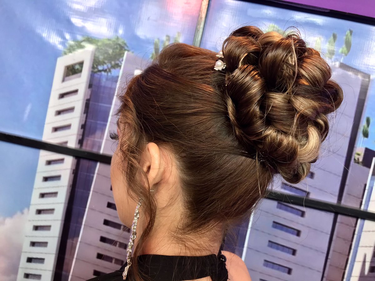 lobotvpy's tweet photo. Gracias por la visita @henrry.hair & @agust_inbenitez , buenisimos los peinados y maquillajes 😍😍💖les esperamos pronto en #GoodDayPy https://t.co/872Qhd6el3