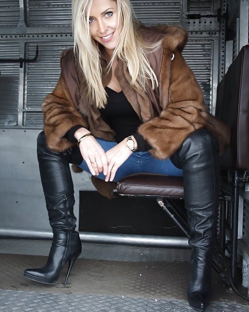 SingulaBoots's tweet photo. #thighhighboots #leather https://t.co/n0MpFDnOXw