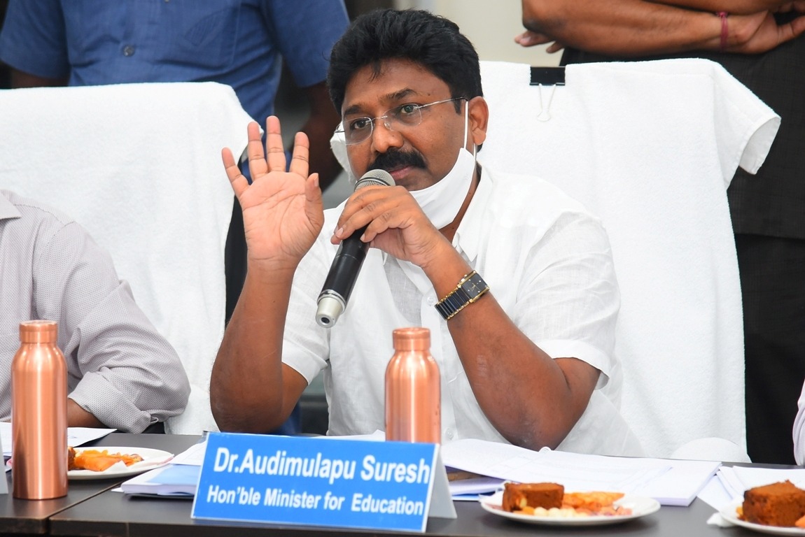 AudimulapSuresh's tweet photo. Today attended District Review Meeting at Ongole
 #AudimulapuSuresh #EducationMinister #AndhraPradesh #Yerragondapalem #Ongole #DistrictReviewMeeting #CMJagan https://t.co/w12Rv2rR9Q