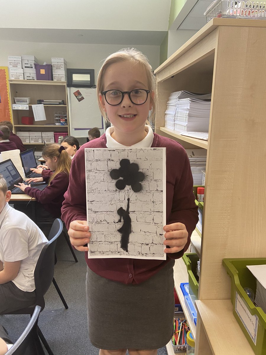 Class9DPS's tweet image. We’ve been completing our final pieces this afternoon using graffiti technique! @DartonPrimary @ArtDps1 #DPS_art