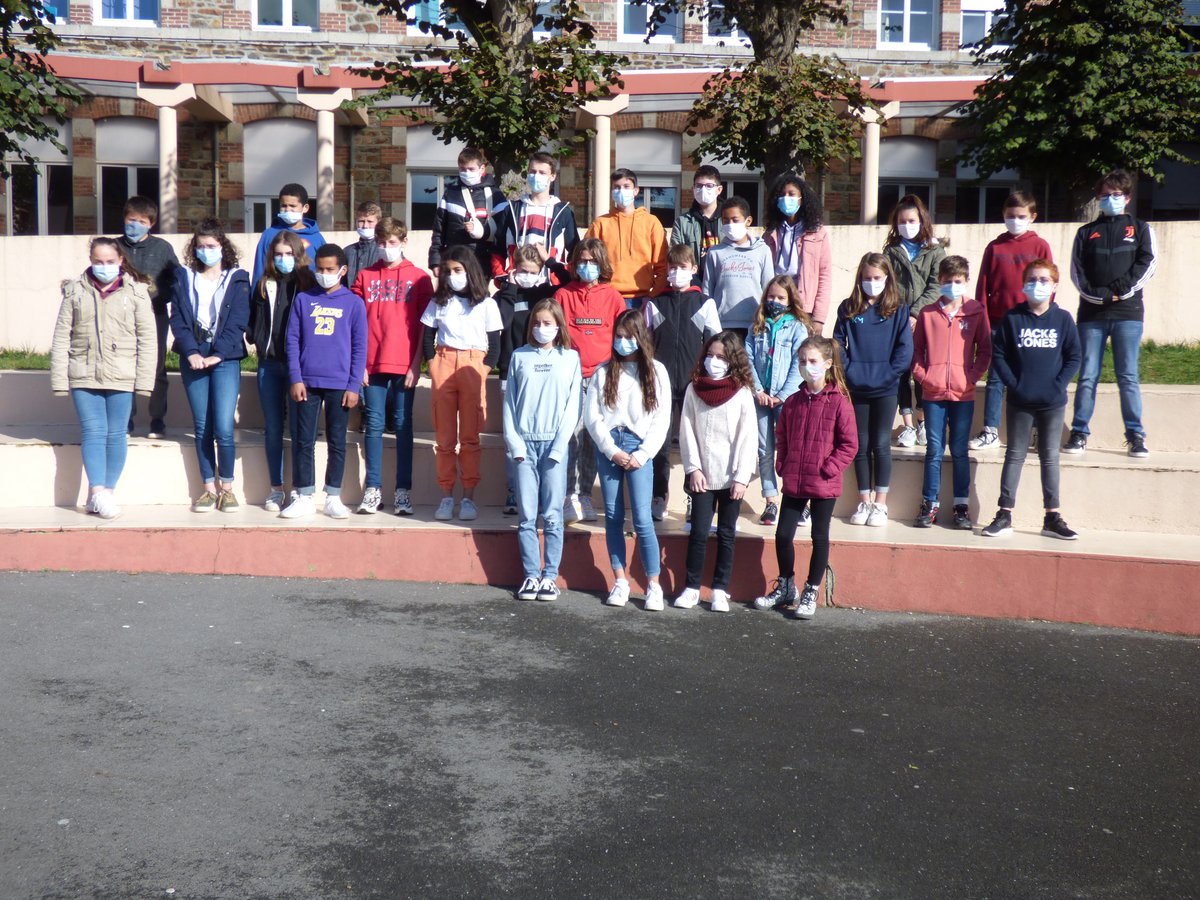 FougeresJA's tweet photo. Hier avait lieu la journée de formation des délégués du collège. Cette journée était centrée autour de 3 thèmes : la cohésion ; le conseil de classe, avant, pendant et après et le harcèlement scolaire. https://t.co/SuCVvNxd1F