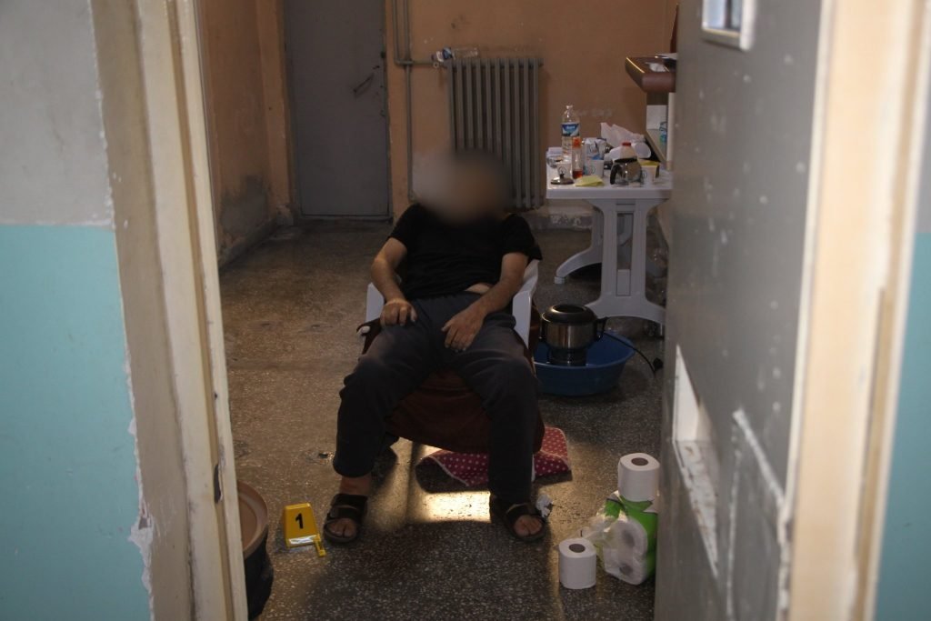 reporttorture's tweet photo. Another Suspicious death in Turkish prisons! 

Reports and statements from the authorities indicate the premeditated murder of Mustafa Kabakçıoğlu.

Kabakçıoğlu was found dead by prison guards in a plastic chair in his quarantine cell.

#tortureinTurkey 

https://t.co/zHga9lZkta https://t.co/pHZBMoVbws