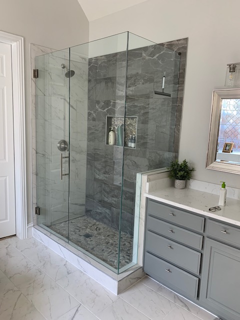 CollinCoGlass's tweet photo. Some more recent pictures!! #collincountyglass #showers #mirrors https://t.co/qW6SXr2i95