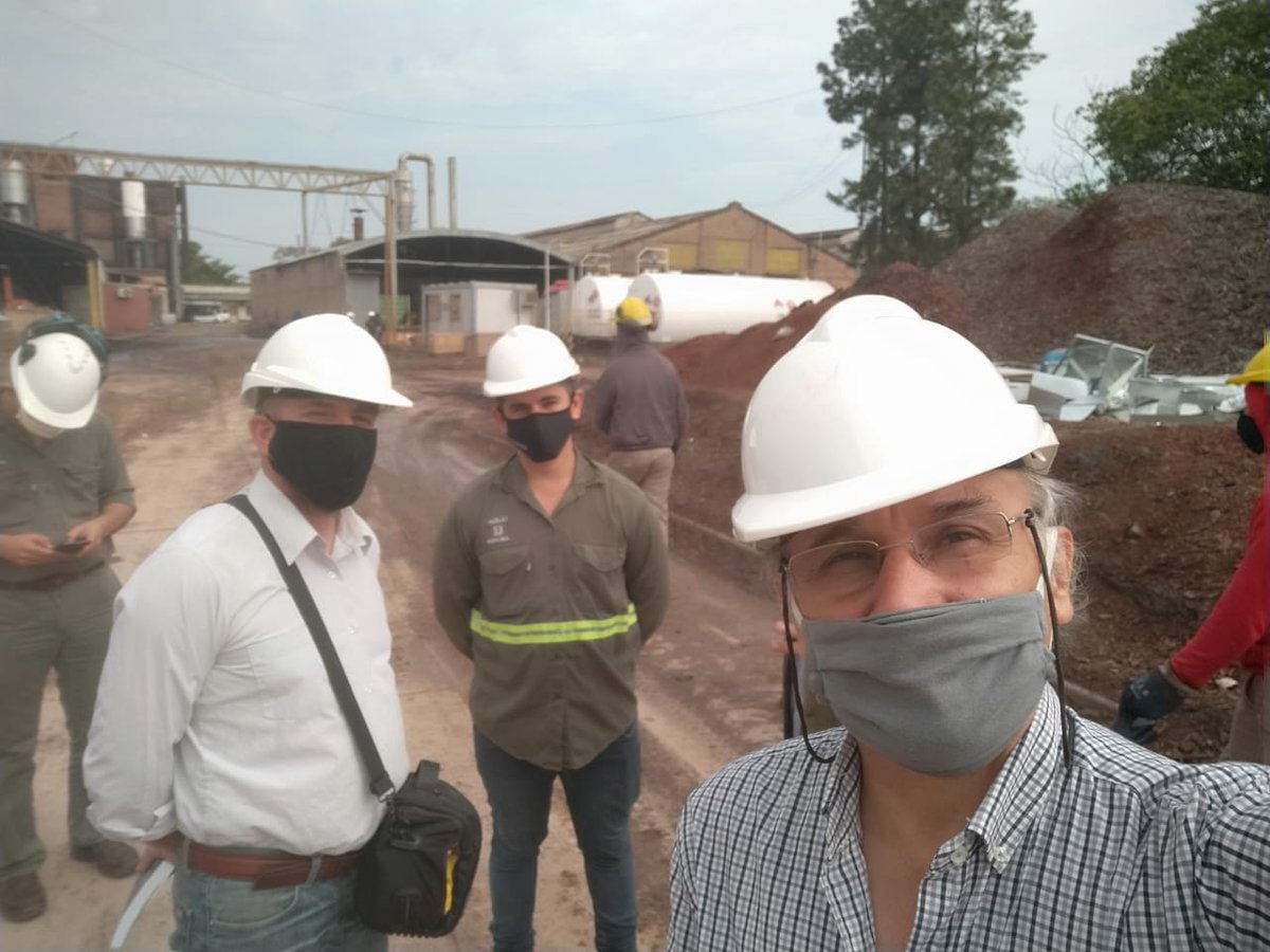 ChacoCorfor's tweet photo. Esta mañana visitamos la futura planta de producción de energía a través de #biomasa de la Empresa #Unitan de Pto Tirol. El objetivo fue interiorizarnos sobre las características de esta planta de producción de #energíaeléctrica a través de la biomasa vegetal. #Chaco https://t.co/sUfmIwtWXI