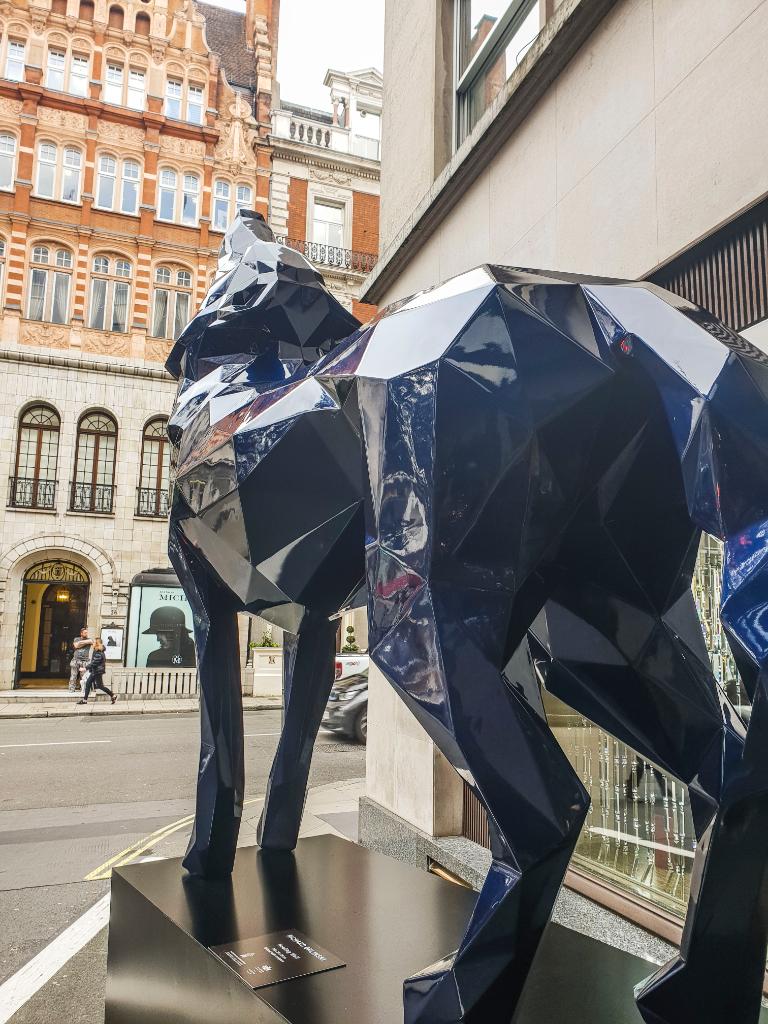 PoloBarMayfair's tweet photo. Stop by for a refreshing drink during the Mayfair Sculpture Trail, which will take you right outside our doors to see the monumental Howling Wolf by @RichardOrlinski #PoloBarMayfair #mayfairartweekend #mayfairart #artinmayfair #maw2020 #mayfairsculpturetrail @MayfairArtWknd https://t.co/gGShmqxjUk