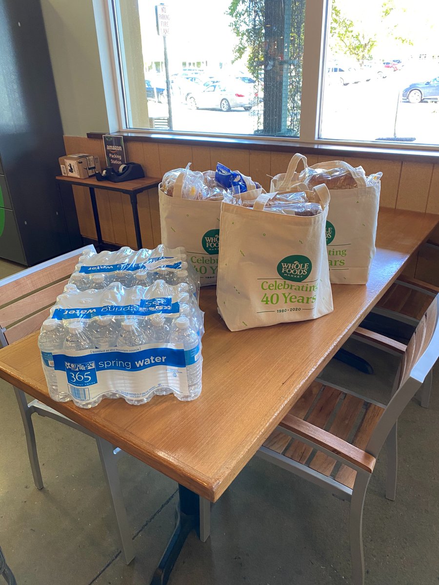 RAYSE_ABOVE's tweet photo. Thank you to the staff at Whole Foods Market at 1311 Johnson Ferry Road NE. Their generous donation will greatly make a huge impact on our homelessness program. Wonderful associates like Emily &amp; Brenda ,your generosity is greatly appreciated! 
#feedingthehungryandneedy https://t.co/mtPfWOOZT3