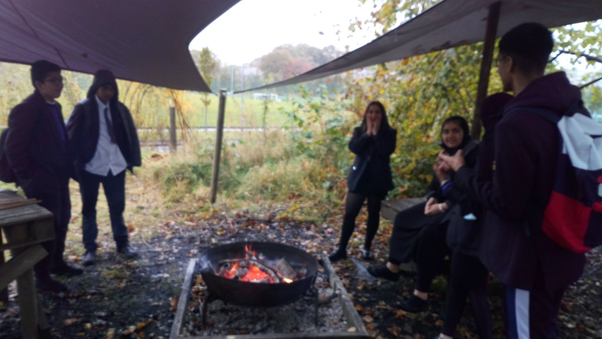 stuartwroe's tweet photo. #PV9 chilling at Jaffa's forest school site. @MHCC_PVoices #marshmallows @MarsdenHeights https://t.co/sAmpogjKTc