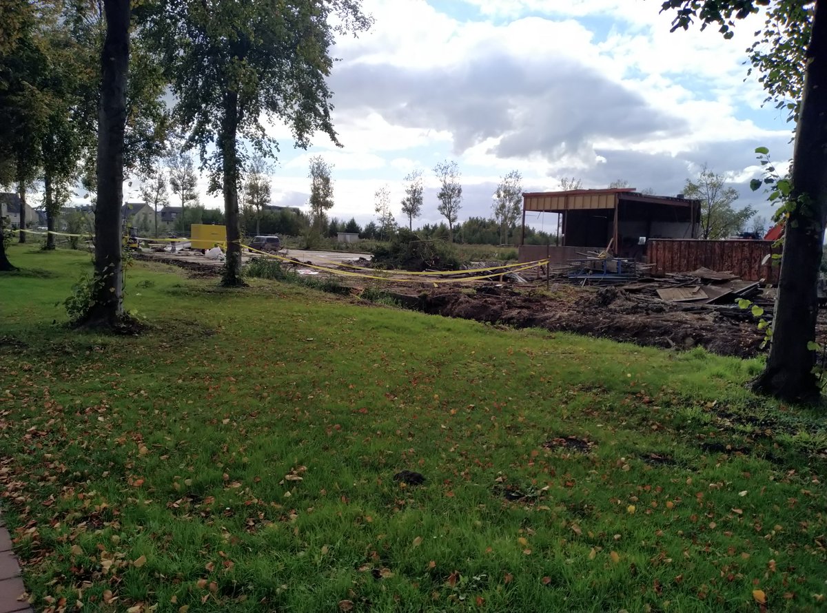 BPWaddinxveen's tweet photo. Asbest sanering, locatie Tweede Bloksweg 36 (Beijerincklaan hoek Parklaan, rotonde met Zuidplaslaan).
Identiek aan grond asbest sanering, van het aansluitende perceel aan Parklaan, heden kavel locatie Polderlaan 73-103 https://t.co/7YxT7j9NKt