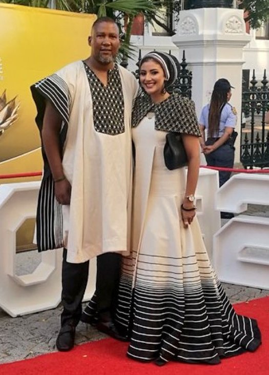 Pham_bili's tweet photo. #PlugAFriend
@walazab1 Bongiwe Walaza Designs, traditional styles, colours and fabrics with modern inspiration. For garments unique and timeless, contact:
☎️: 0112387136
📧: walazab@tiscali.co.za https://t.co/ruMnuSuPAU