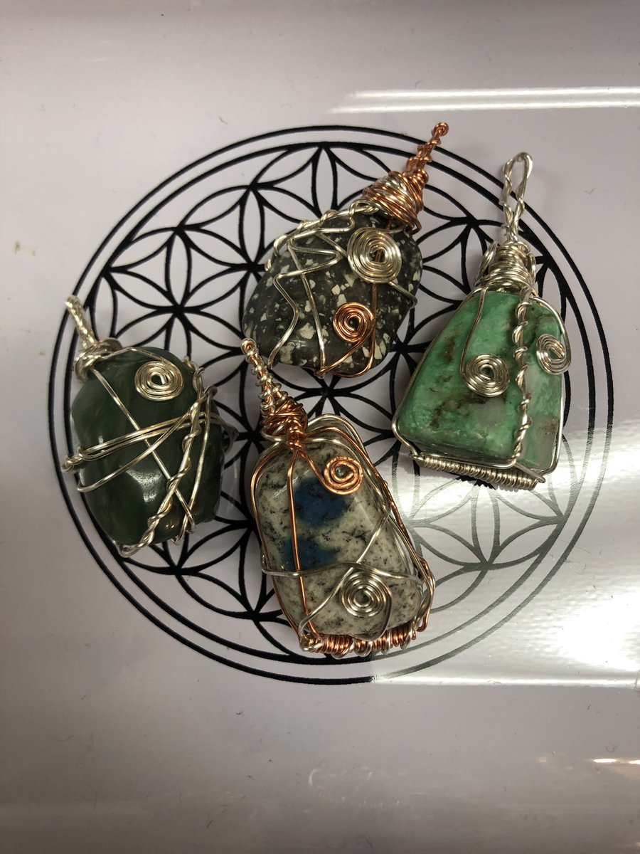 AIRANDEARTHC's tweet photo. HERE IS WHATS LEFT IN OUR COLLECTION!! Sales on all stay tuned for details https://t.co/bphTYyyA6l