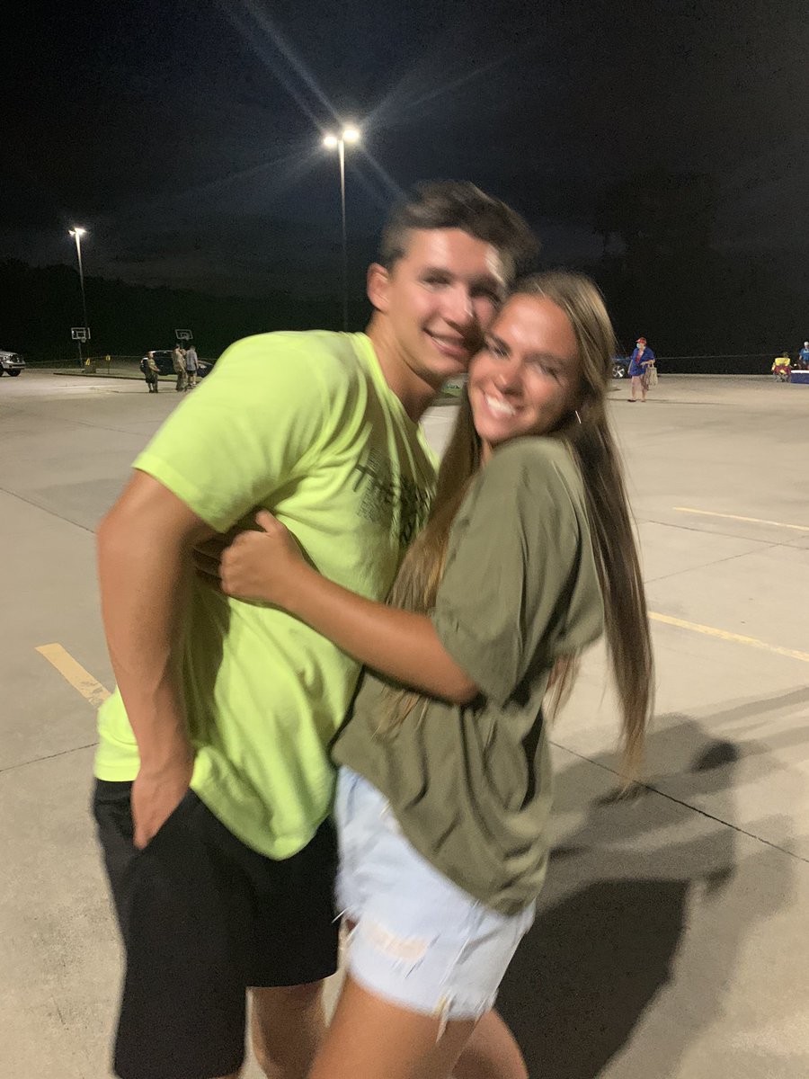 BriarEaton's tweet photo. Happy birthday to the Loml❤️❤️ 2020 has sucked but you always make my day, everyday! I love you more than you can even imagine! Happy Birthday Baylee Ring!😘🎉 https://t.co/ZDGdBlJVOC