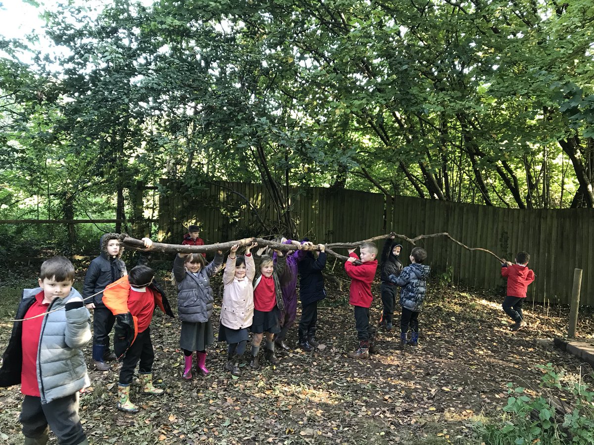 FpPrimary's tweet photo. It’s NOT a stick! Palm class had a lovely time collecting sticks down the forest ready to turn them into our creations!
#itsnotastick https://t.co/PPlVr7pp5Y