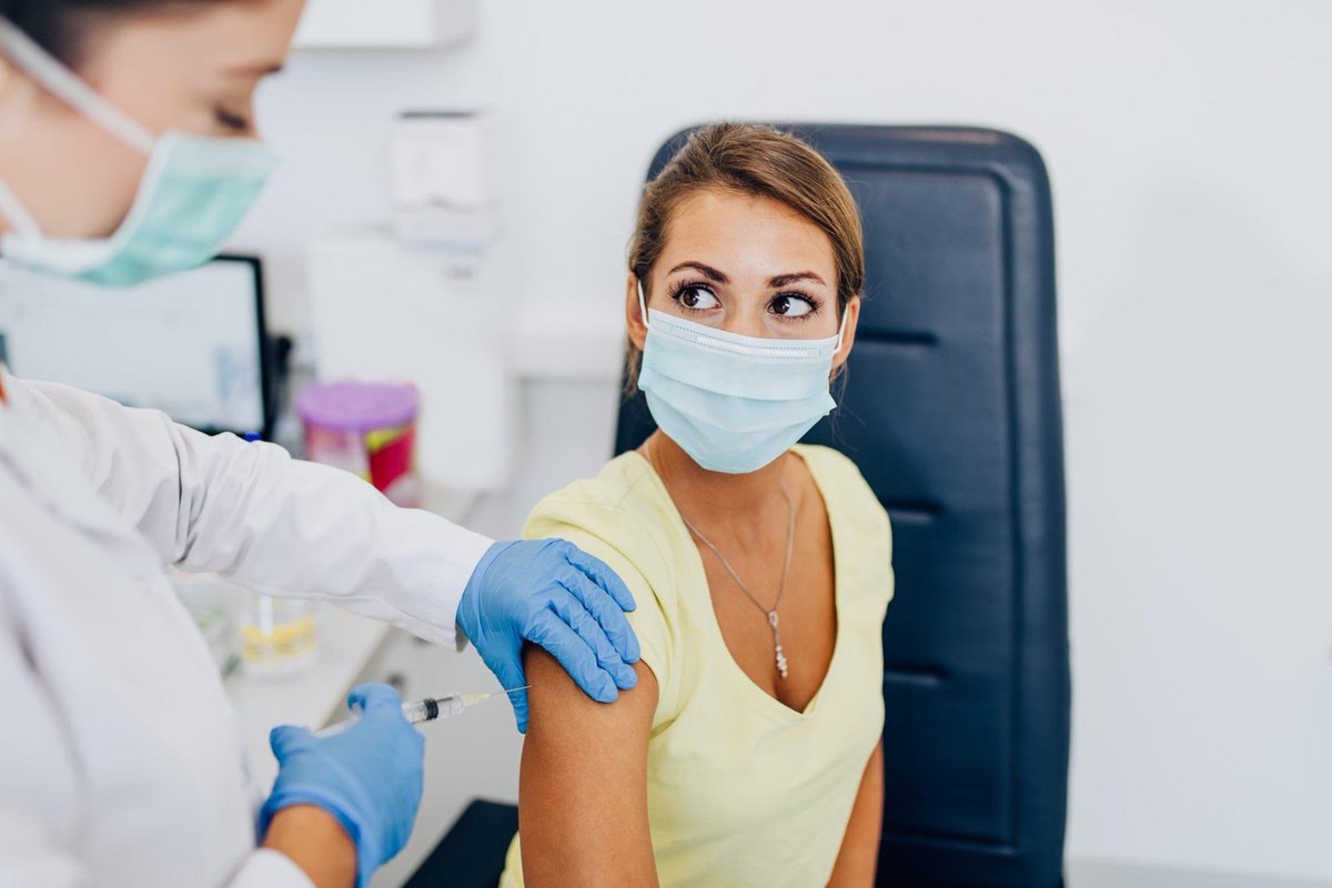 PerforScrubs's tweet photo. A friendly reminder to get your annual flu shot. https://t.co/gVsFkgYH3x