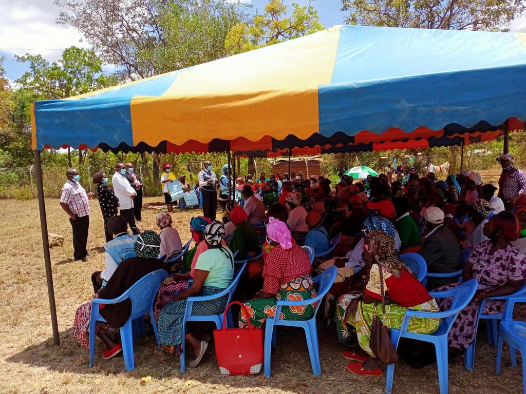 Kituku2's tweet photo. #Handwashing during #COVID__19 pandemic and Beyond will lead to decreased morbidity and mortality from diarrheal and respiratory infections.
#WorldHandWashingDay2020
#HandWashingChallenge
#thursdayvibes https://t.co/4f3In3rpTy