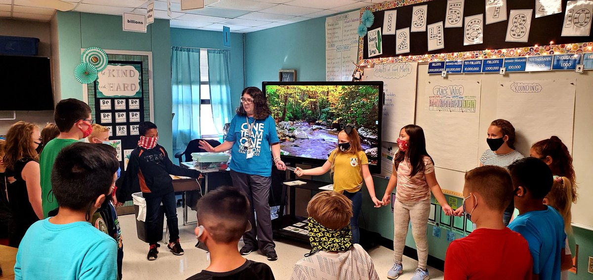 tammy_whitaker's tweet photo. Love seeing Ms. Moir, @KimberlineM showing her students open and closed circuits @WoodsWPISD. Inspiring future engineers @WillsPointISD #BeWP https://t.co/ZRqnObaEKG