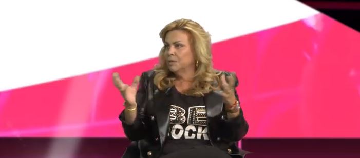 AXA España tweet media