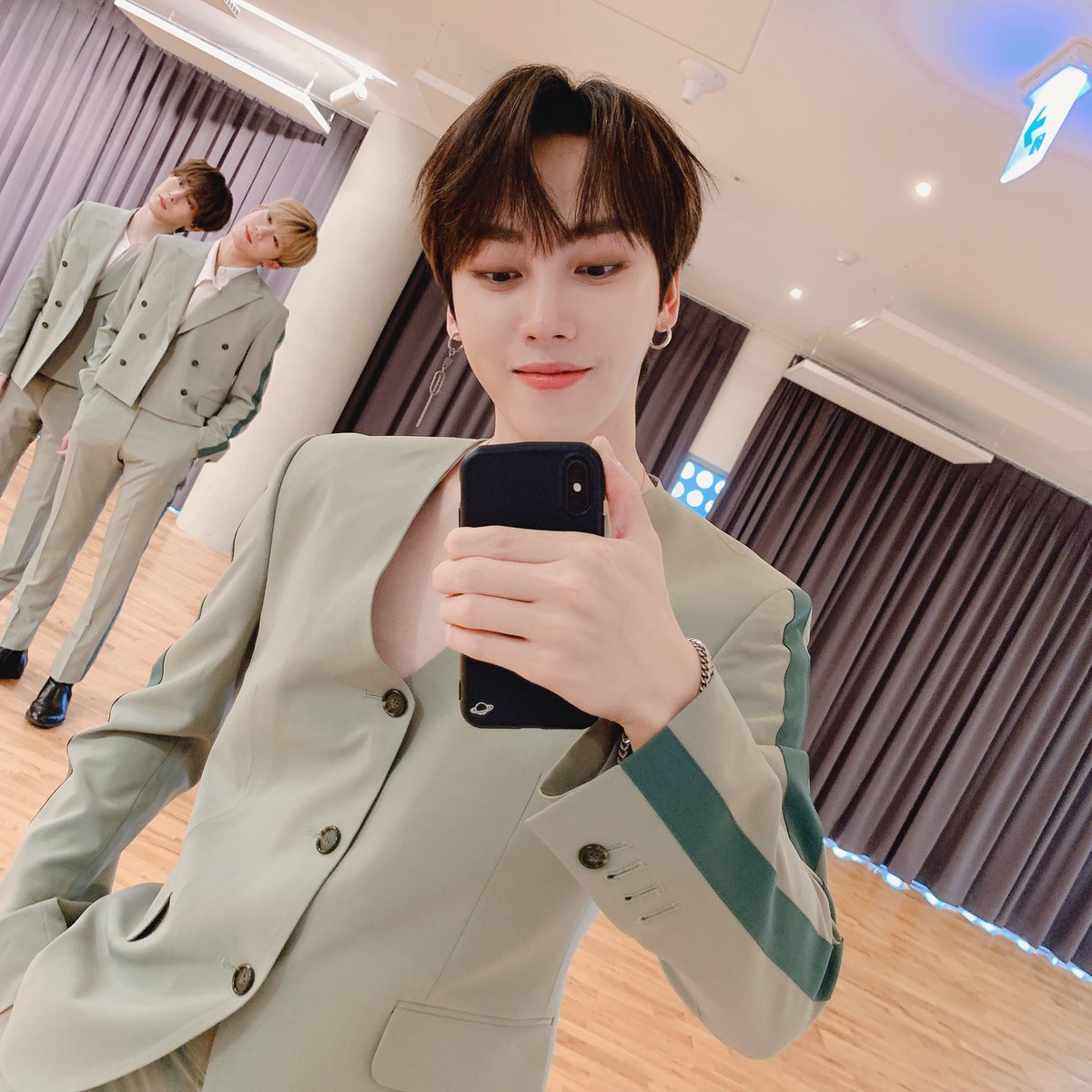 MYst_member's tweet photo. [#우진] 오늘도 스윗드림💜

Sweet dreams again today💜

きょうもsweetないと💜

今天也甜蜜 DREAM💜

#MYst #마이스트 #Woojin https://t.co/QEPVyxrZOL