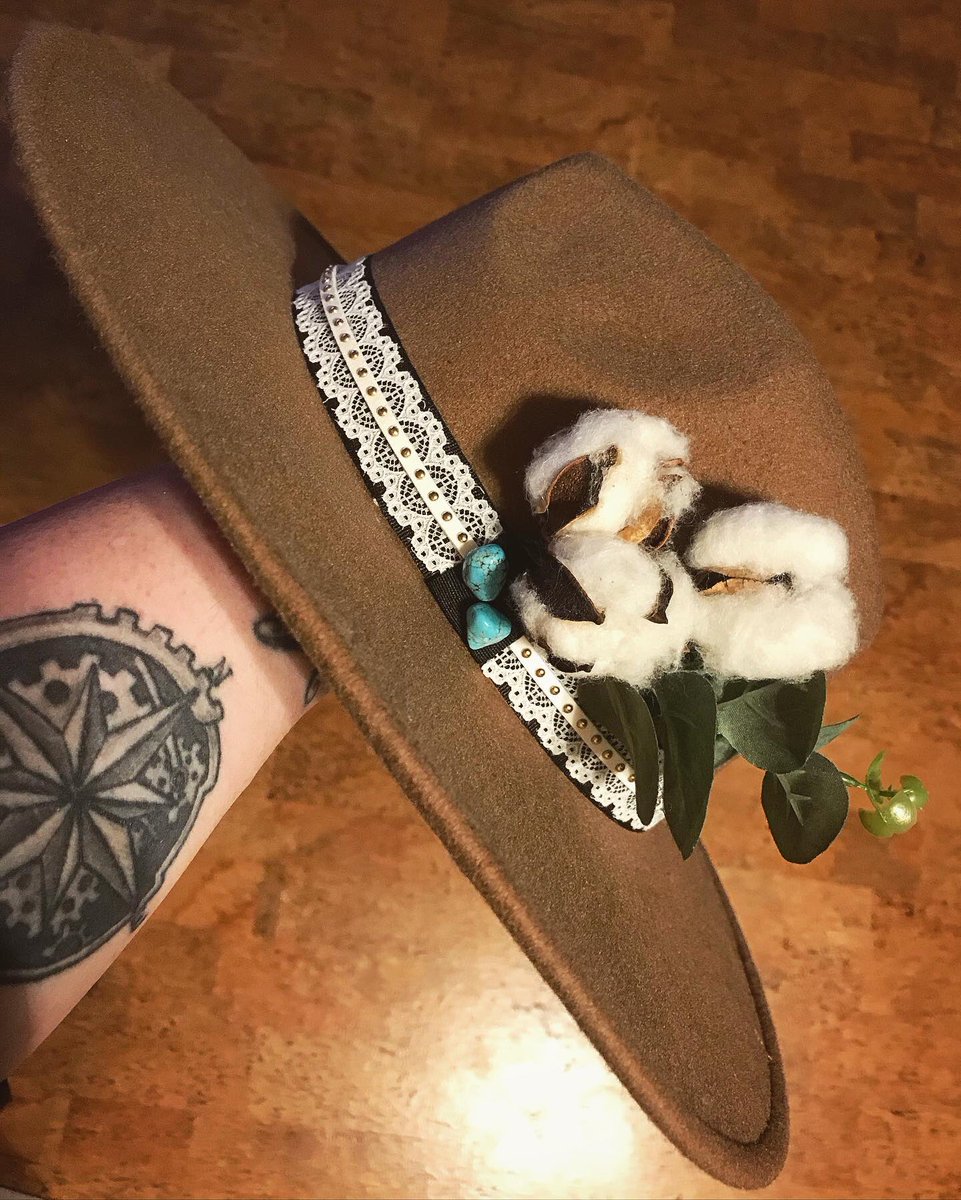 BohoWandering's tweet photo. Another wide brim comin at ya 🙃🥰 https://t.co/1eUaxxZVTR