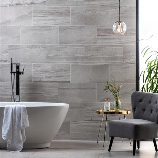 The Amelia tiles with three gorgeous co-ordinating colours and attractive veining effects are a stand out choice for walls and flooring 🤎 

#wallsandfloors #tiles #polishedtiles #glazedporcelain #porcelaintiles #largetiles #modern #versatile  #contemporary @OriginalStyleUK