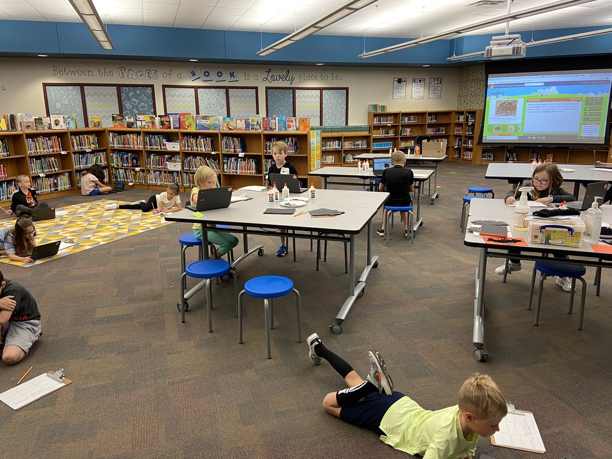 Second grade spider research is creepy crawly! <a href="/BakerElem/">Baker Elementary</a> #PISDLibrary