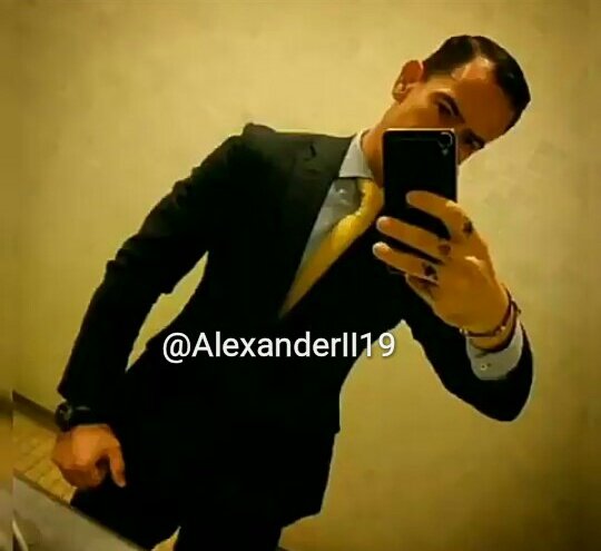 AlFaHotwife's tweet photo. Se solicitan galanes para darnos un taco de ojo en este #JuevesDeHombresSexys 🔥😈

Hombres: dejen su foto aquí y yo les doy ❤ y 🔃
Pitos no 🛇

Abro hilo de guapos 😍

Portada 1: @Apolos08 @kaiser0148 @AlexanderII19 @zacksw25 

#AlfaDinamicas https://t.co/f05VpTVmAj