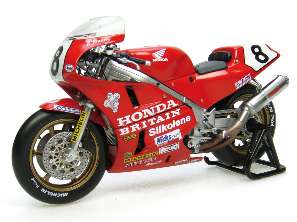 AccurateDiecast's tweet photo. 1:12 scale Honda RC30 - Carl Fogarty Isle of Man Winner die-cast model from Universal Hobbies available now!
#Diecast #HONDA #isleofman #RC30 #CarlFogarty #UniversalHobbies
Price £44.00 + postage
Order this model on our web site here:
https://t.co/T36V2Th3IX https://t.co/KAK8tlmJJd