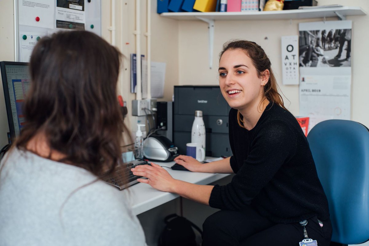 Job news! We are excited to be looking for a Practice Nurse to join our amazing team. We are looking for an outstanding candidate who is passionate about our work. Please spread the word. 
#Homelesshealth #Homelessness #Brighton #Hove #Jobs beta.jobs.nhs.uk/candidate/joba…