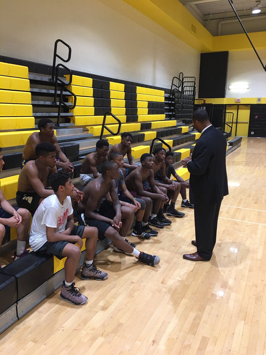 CoachRobGarner tweet media