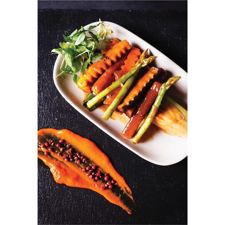 AiJapaneseKitch's tweet photo. Yasai with Negi Sauce - A traditional #Japanese Vegetable Stir Fry!

A mix of pan seared vegetables with leeks and sesame sauce. 

To preorder, call now at +91 98203 39793

Live. Love. Eat.

With

@AiJapaneseKitch ❤️

#order #homedelivery #food #foodies #japanesecuisine https://t.co/gBEzIfdhXo