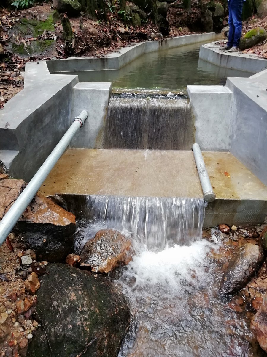 AECID_Honduras's tweet photo. Consejo de Ministros de 🇪🇸 aprueba 3.27M€ para desarrollar, a través del Fondo de Cooperación para Agua y Saneamiento, un proyecto que mejorará el servicio de agua potable y saneamiento en las zonas rurales y periurbanas de Siguatepeque🇭🇳
➡️https://t.co/KNfPRz29pe
 #TeamEurope https://t.co/Tlb18hwMWT