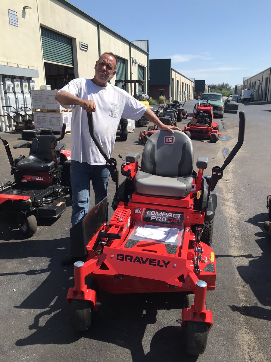 QualityPowerTB's tweet photo. Congrats to Dean Stansill on his Gravely Compact Pro 34 purchase. Thank you for your continued business with us! Salesman Mark Knight. @GravelyMowers @GoTeamKnight #Gravely #qualitypowertampa #CompactPro34 #thelastone https://t.co/3i35nzLqZv
