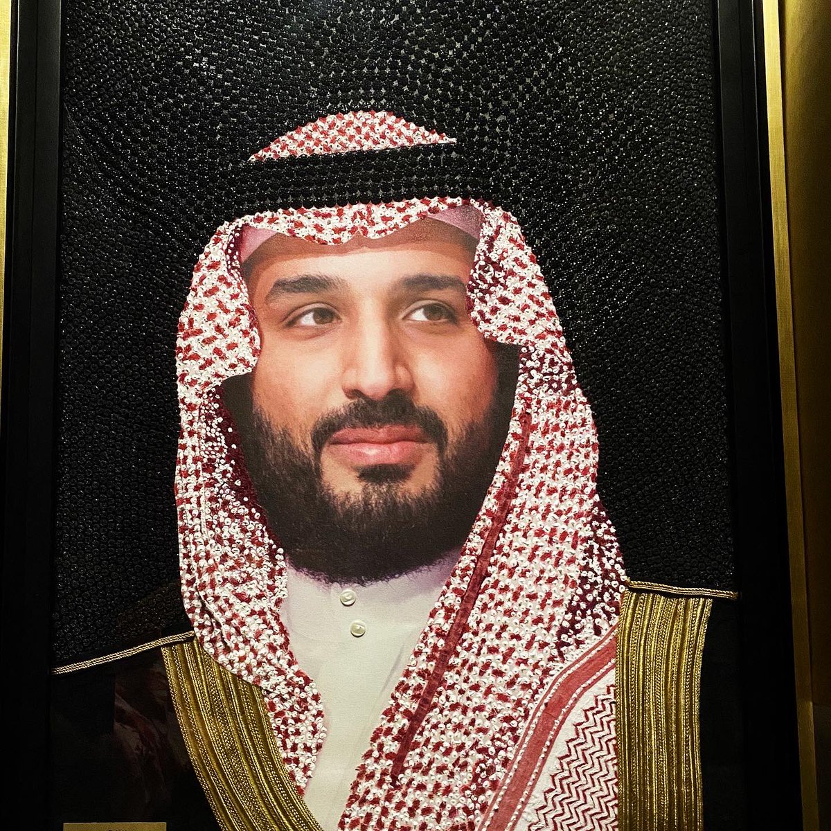 هالة الناصر صحفية سعودية اختارت ظل الكلمات tweet media