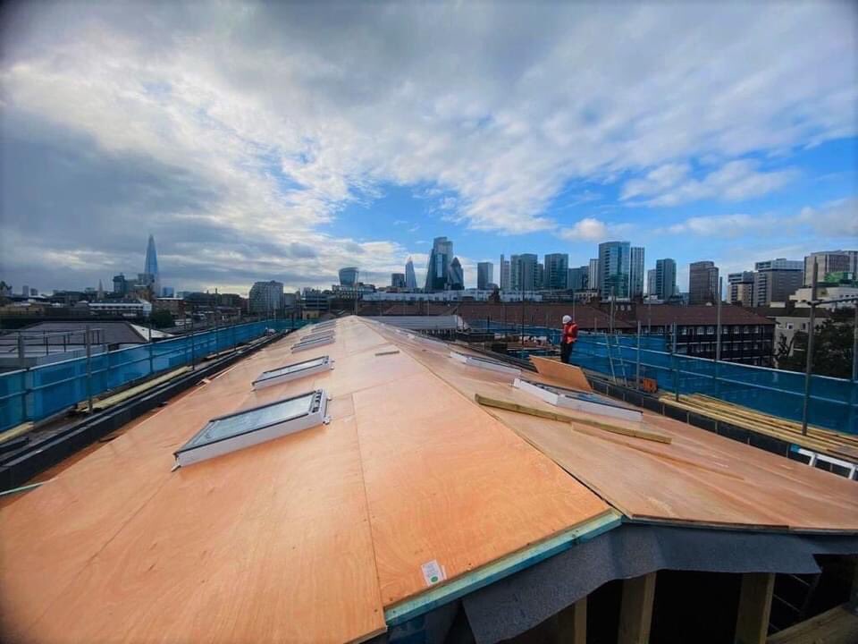 BuildEverard's tweet photo. Mansard Roof being prepared for the PLX metal roof finish - The finished roof will look amazing!

#Extensions #LoftConversions #PlanningPermits #roofs #builds #newbuilds #construction https://t.co/Re2VXNBFxC