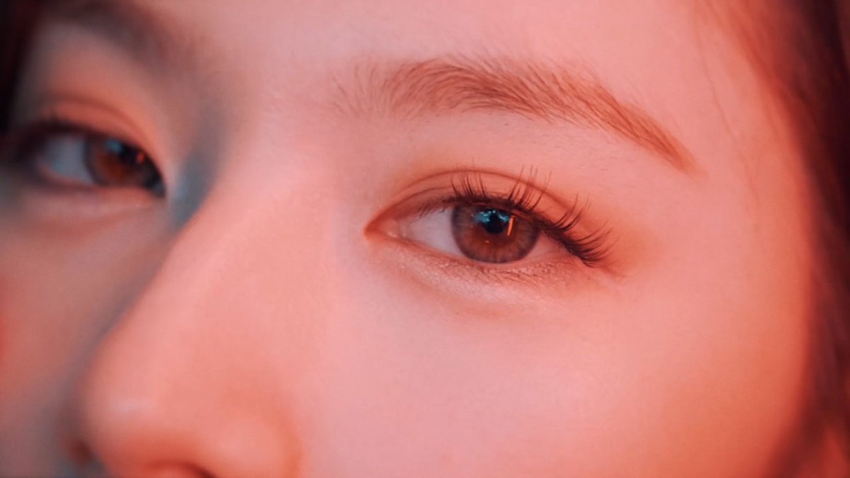 Minatozaki Sana's teaser [a thread] #EyesWideOpen  #ICANTSTOPME  @JYPETWICE